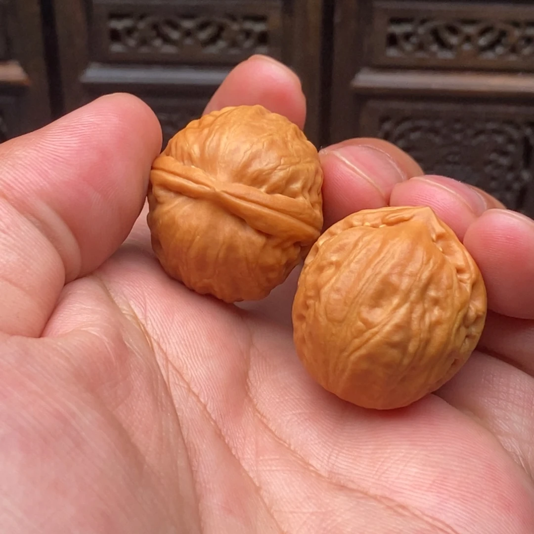 文玩核桃把件龙珠