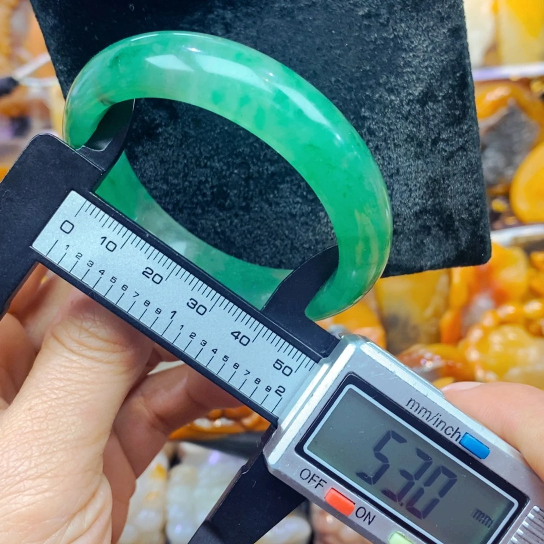 未镶嵌石英质玉（黄龙玉）吊坠(不含链)