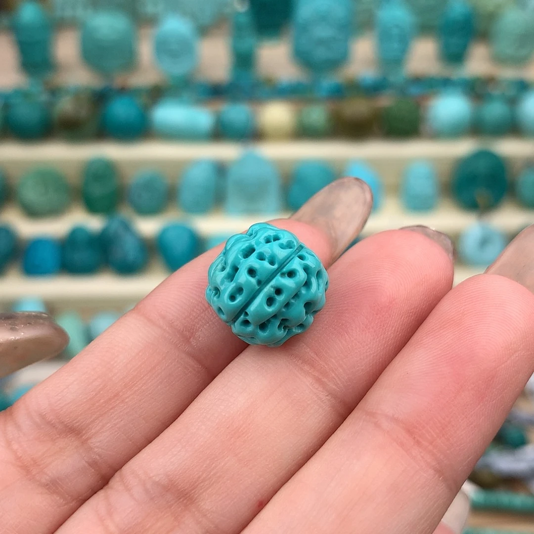 绿松石未镶嵌珠宝奇石