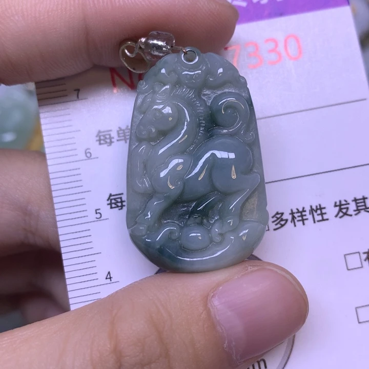 翡翠未镶嵌吊坠(不含链)