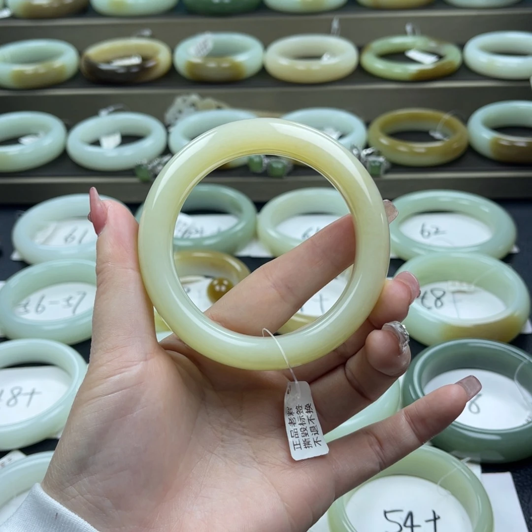 和田玉（糖玉）手镯未镶嵌