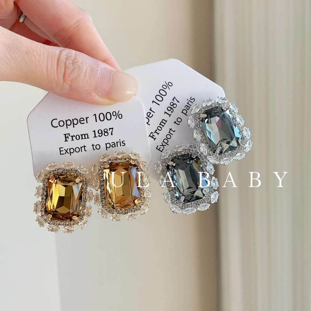 铜合金合成锆石耳饰 【喜儿ula】11-19-1时尚波光粼粼超闪方块耳钉