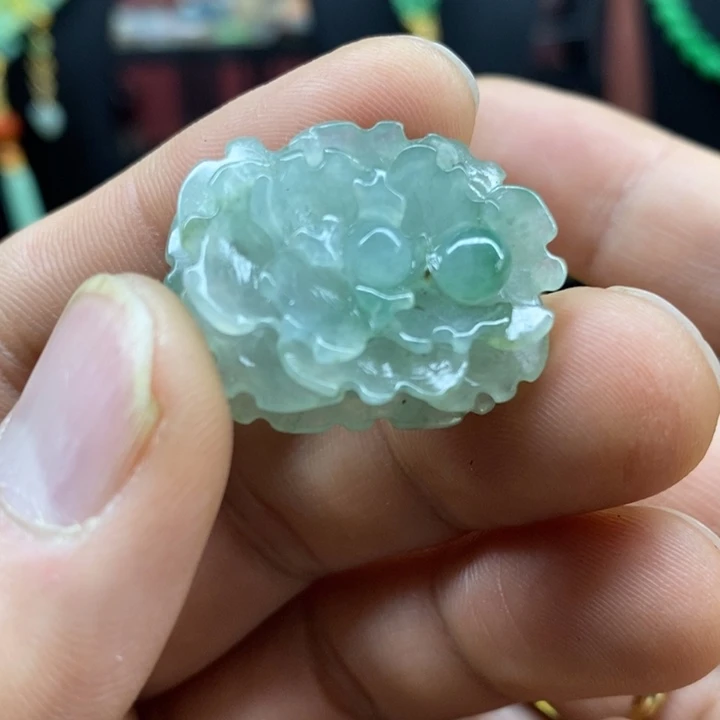 翡翠颈饰未镶嵌手链