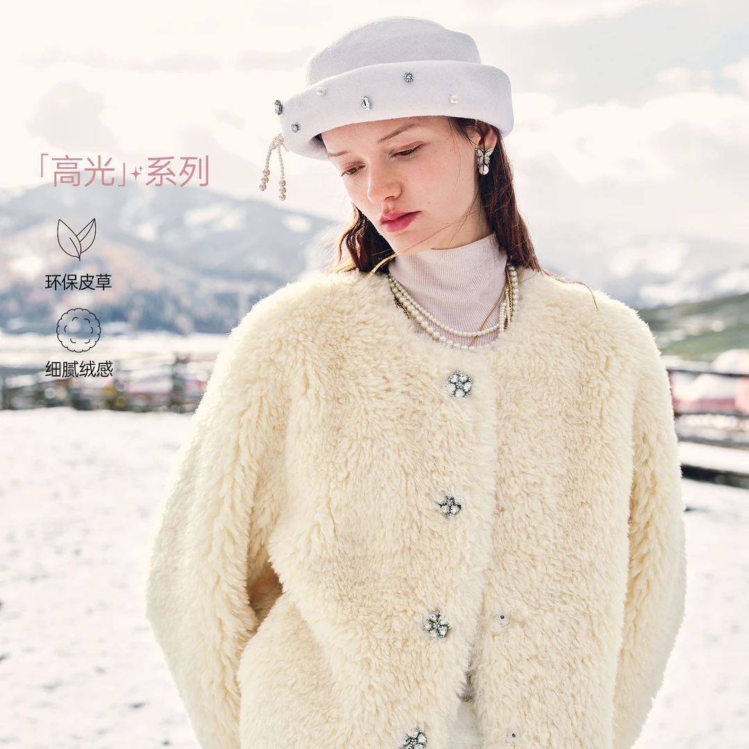 人造皮草 MISSCOCOON可可尼浅黄色女2025冬季新款仿羊羔毛短外套