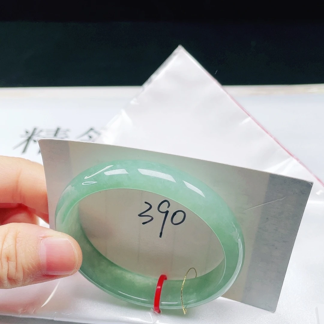 翡翠未镶嵌手镯（贵妃镯）55圈口