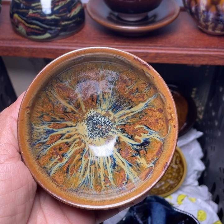 茶盏在我身边也没有任何