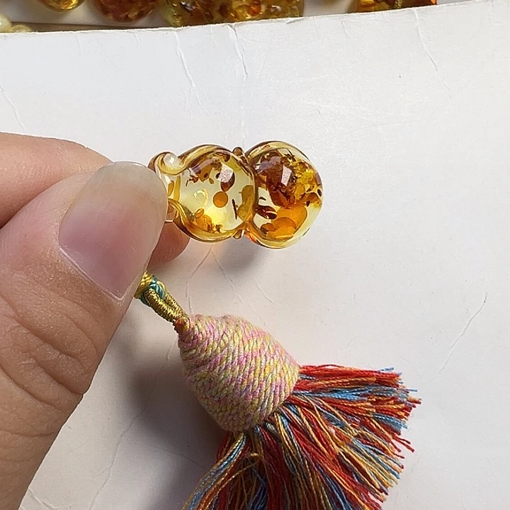 未镶嵌项圈琥珀（花珀）
