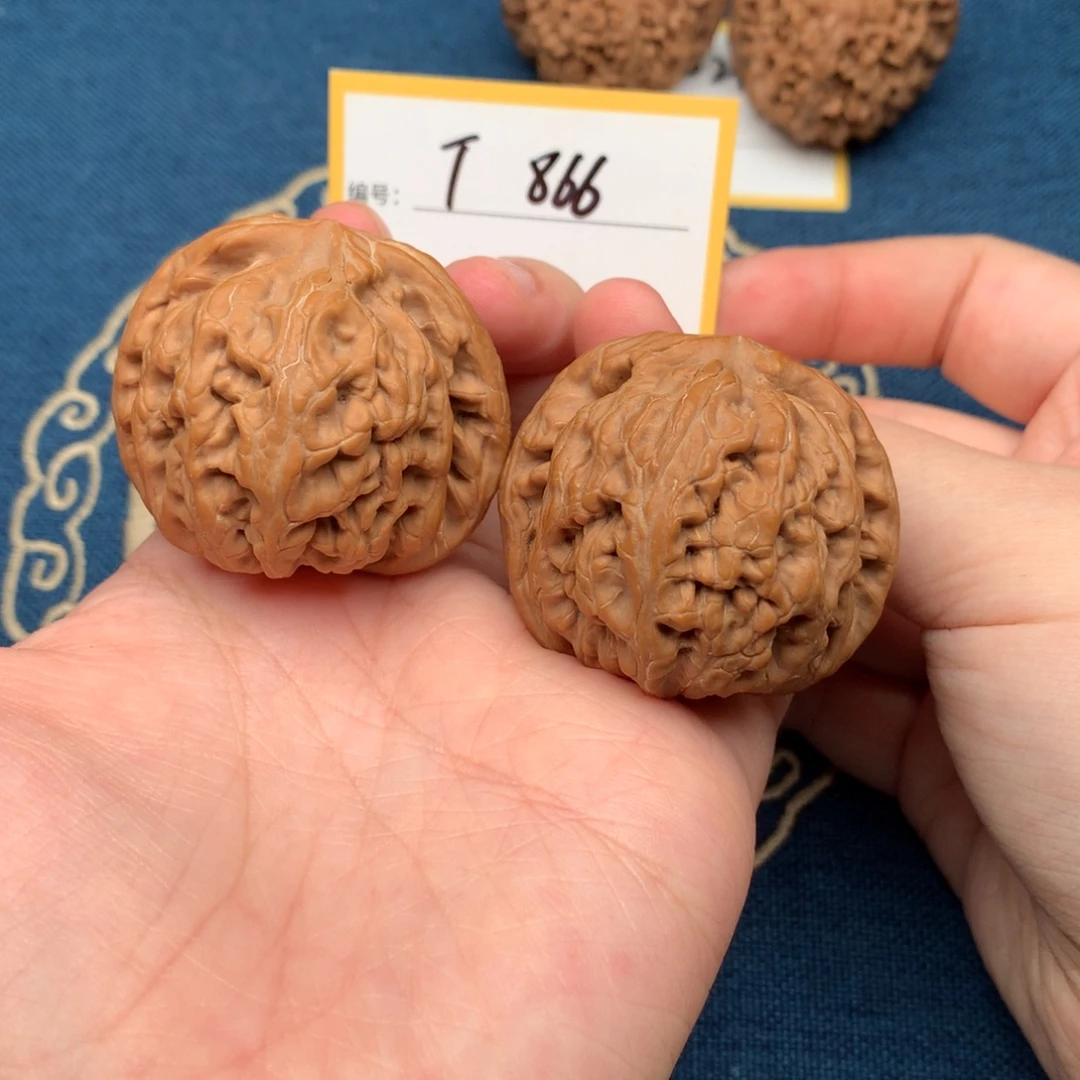 文玩核桃吊坠44红锦鲤 866