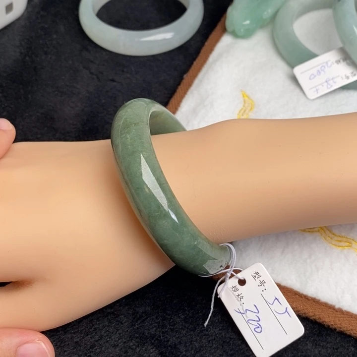 翡翠未镶嵌手镯14688468