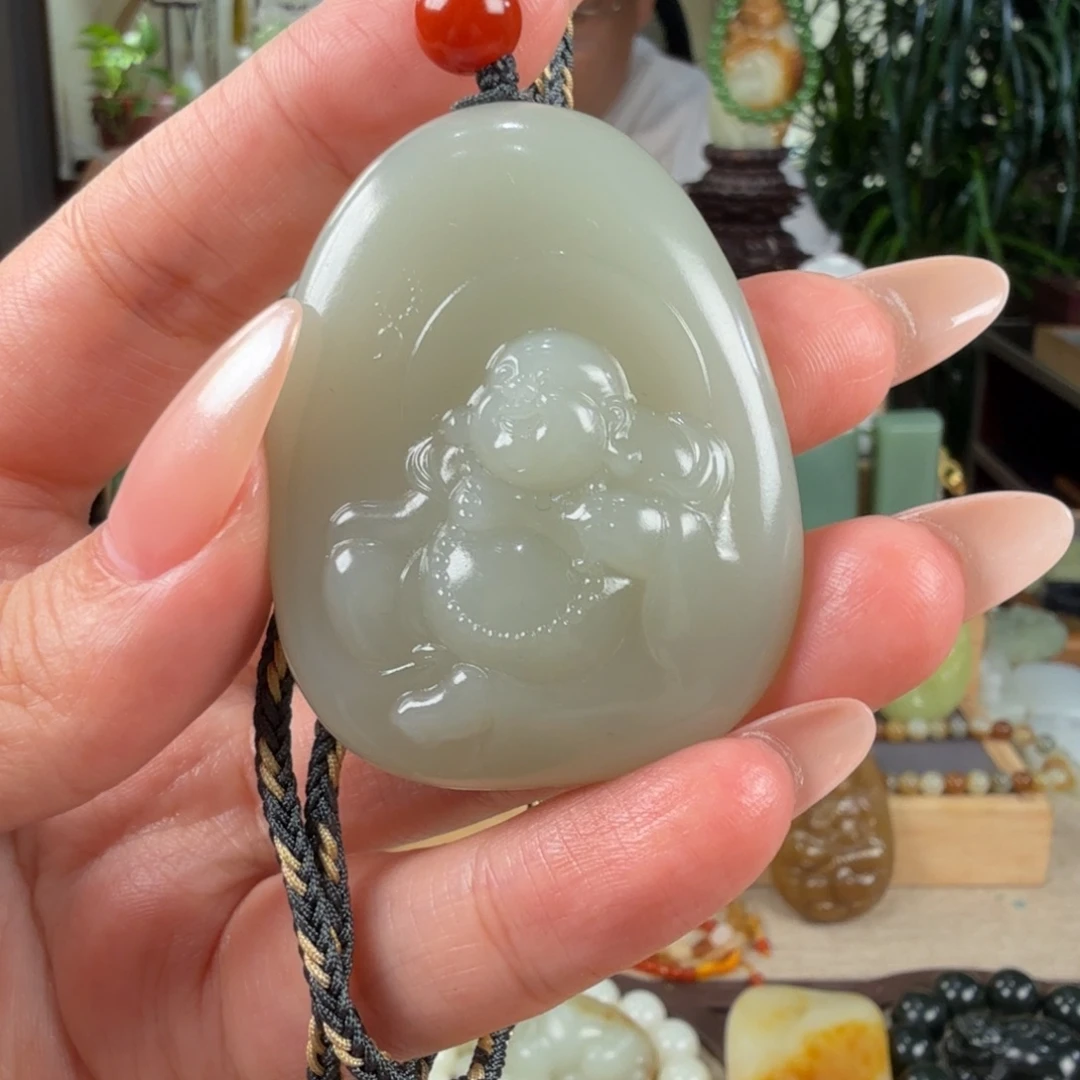 涛***涛和田玉未镶嵌颈饰