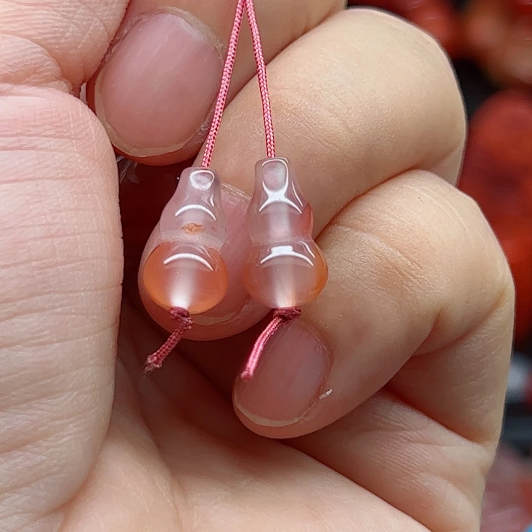 南红玛瑙配饰未镶嵌