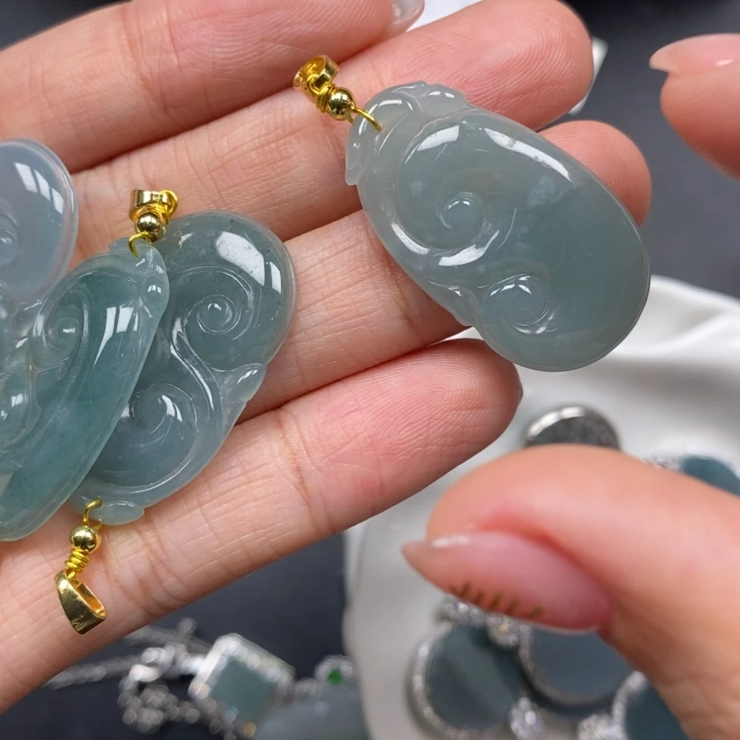 翡翠颈饰未镶嵌翡翠