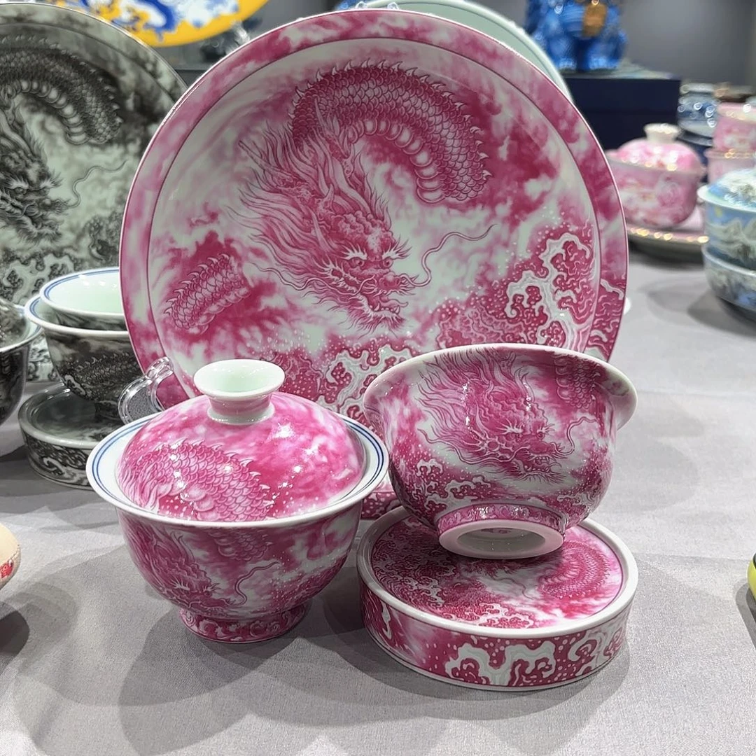 瓷片景德镇瓷器精品陈列