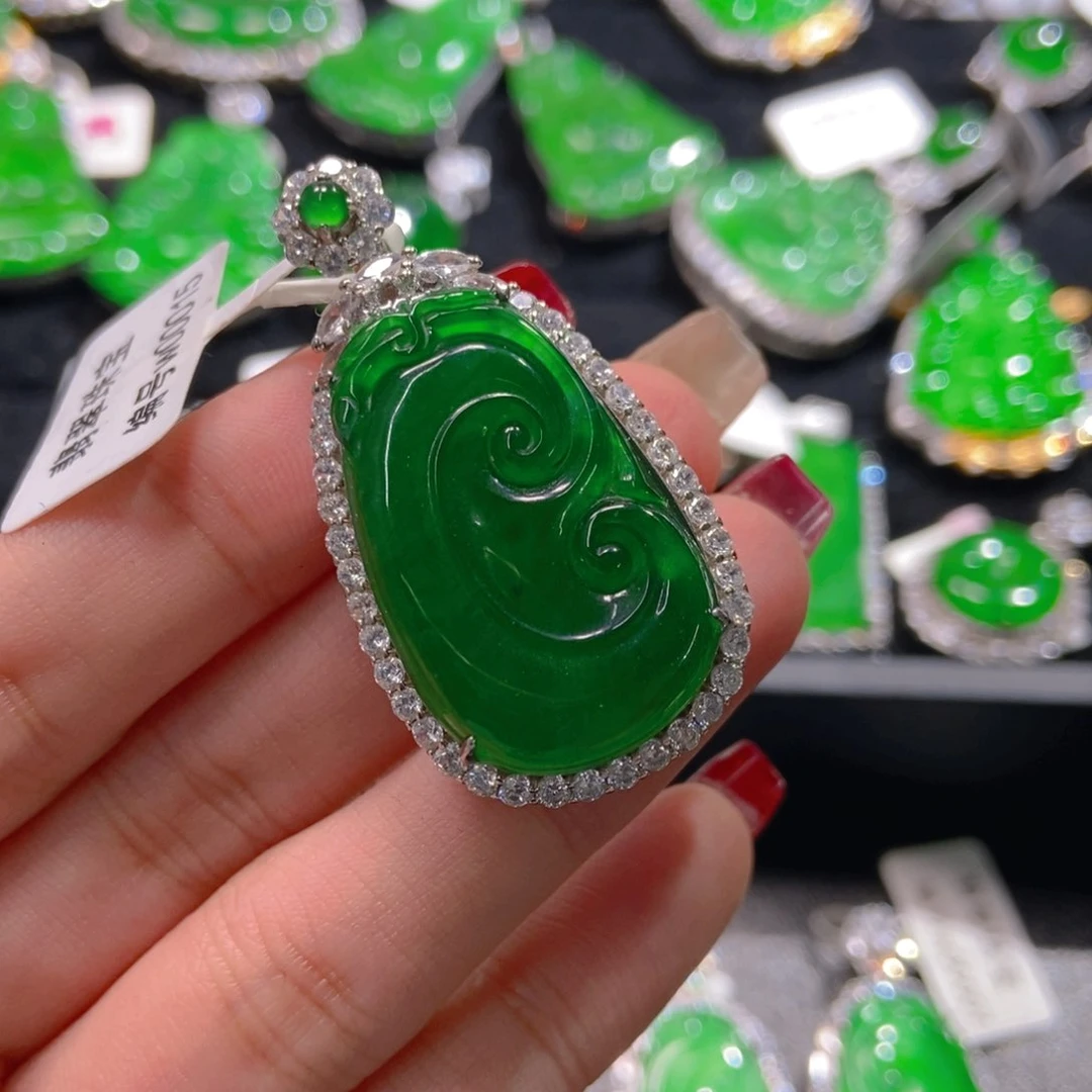 翡翠吊坠(不含链)未镶嵌