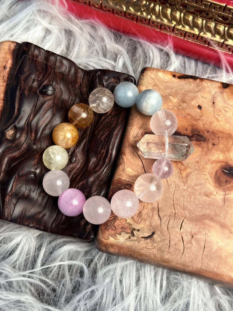 《胭脂雪》（魅力）天然水晶手串