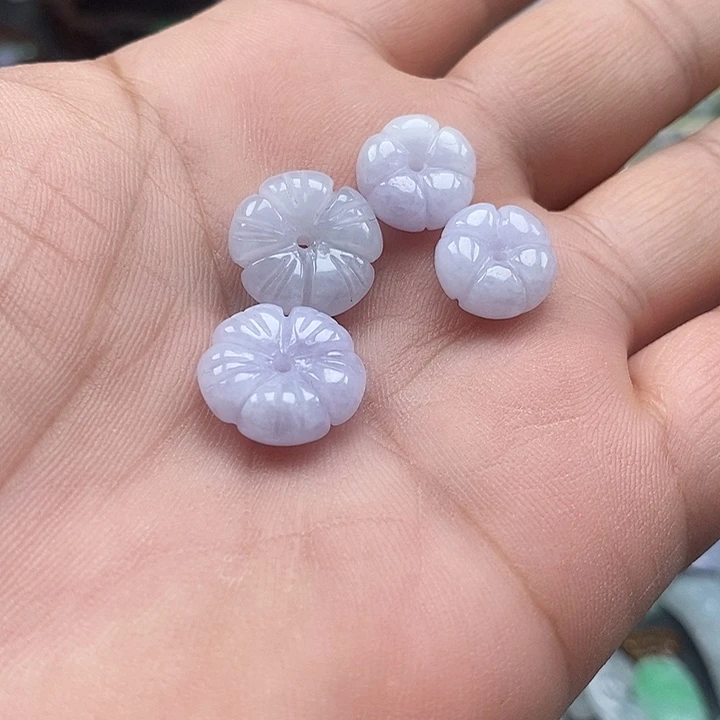 吊坠(不含链)未镶嵌翡翠一个60