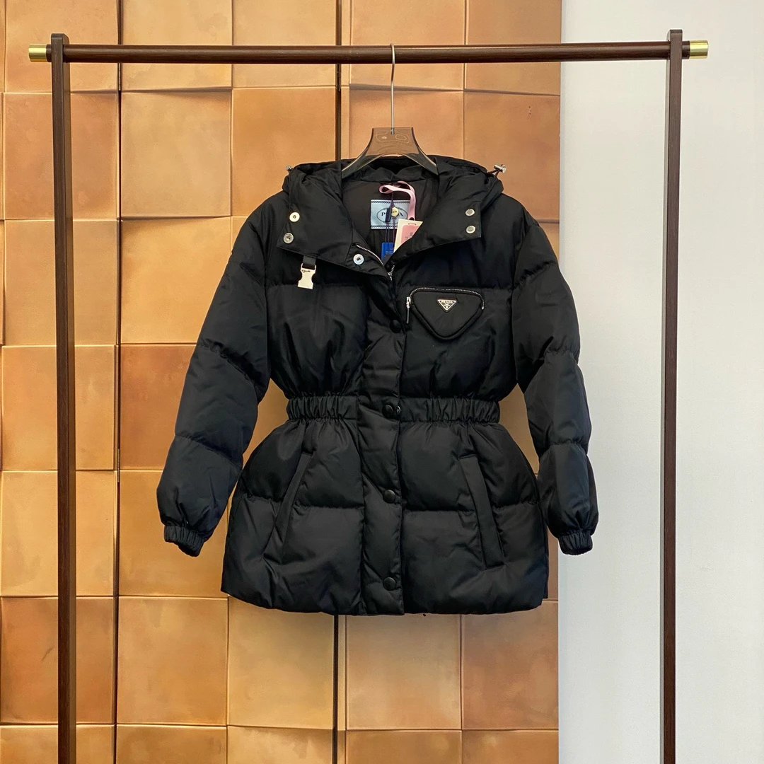 全新未使用 Prada/普拉达 爆款蚂蚁腰羽绒服/36码断货款/31950