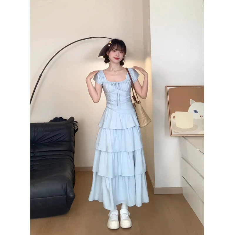 2025夏日新款温柔风小清新设计感收腰显瘦洋气蓝色蛋糕连衣裙女潮