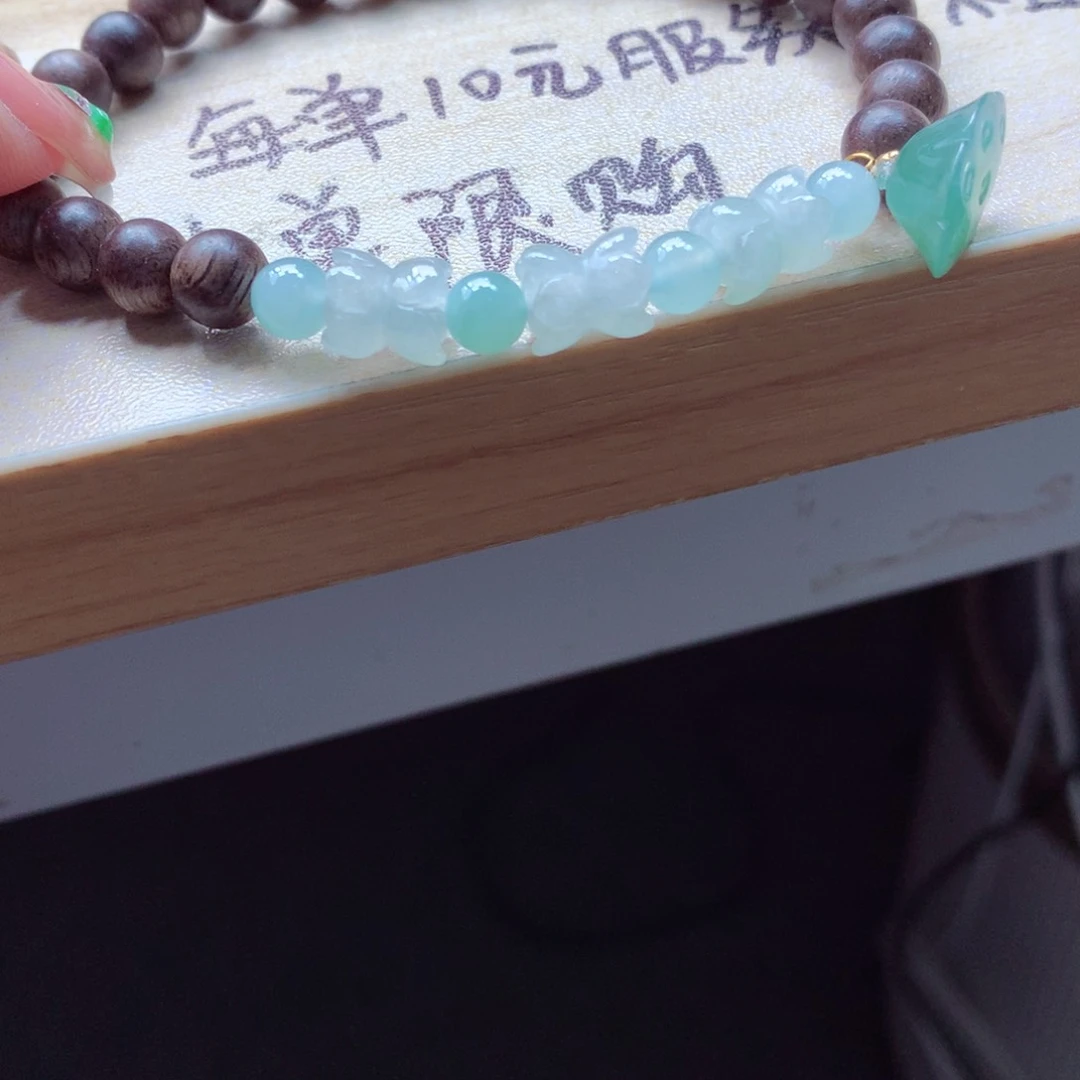 翡翠未镶嵌颈饰吊坠