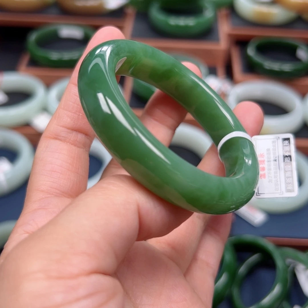 未镶嵌手镯和田玉（碧玉）5152