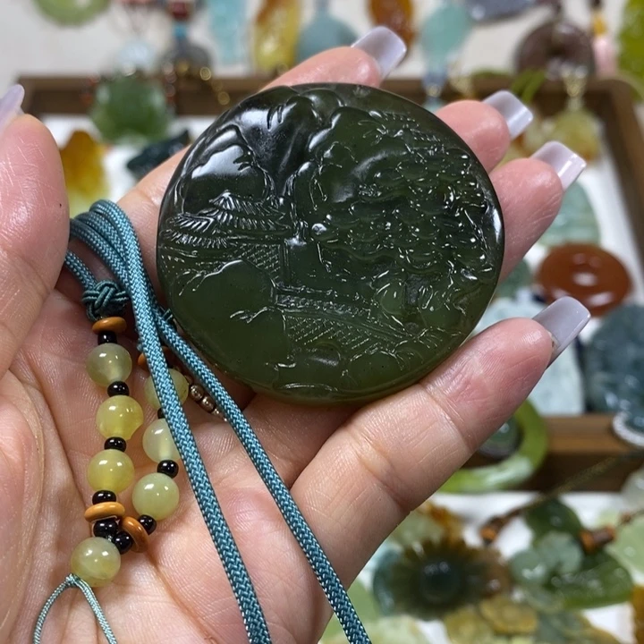 蛇纹石玉未镶嵌吊坠