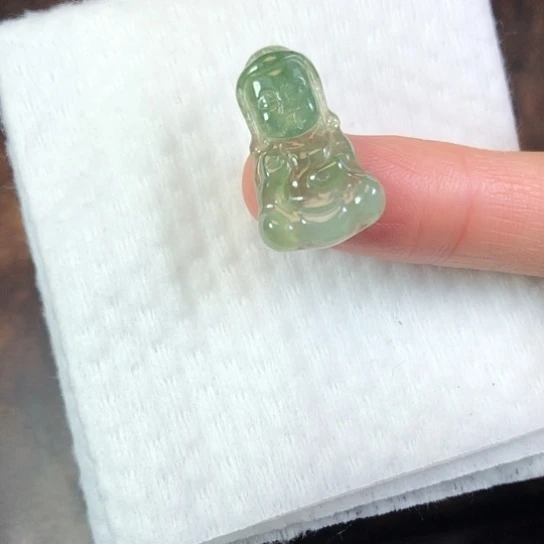 翡翠未镶嵌颈饰缅甸A货，每天下午1点半开播
