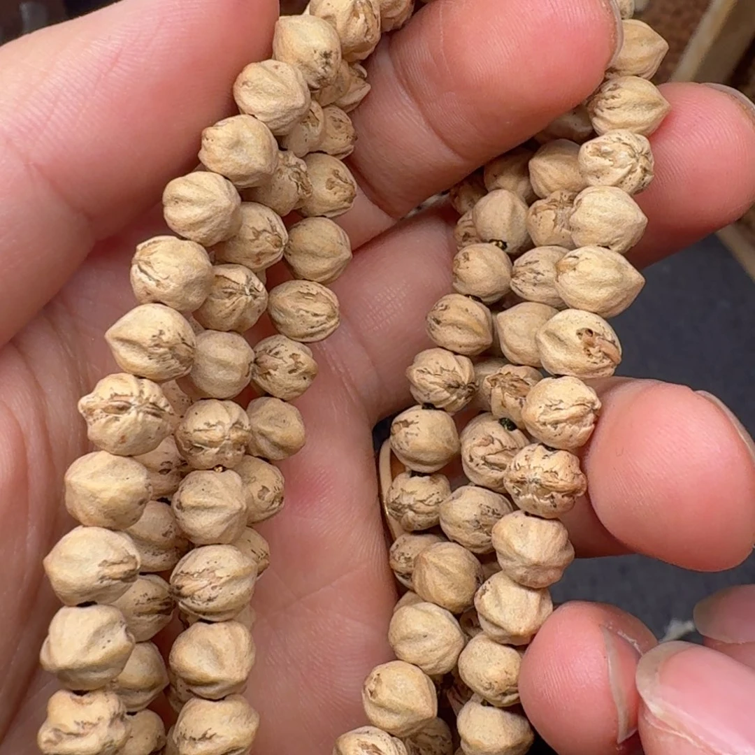 柏香籽/百香籽吊坠宅**