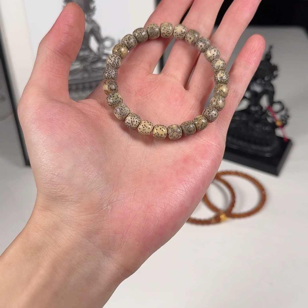 椰蒂手串出去玩出去玩