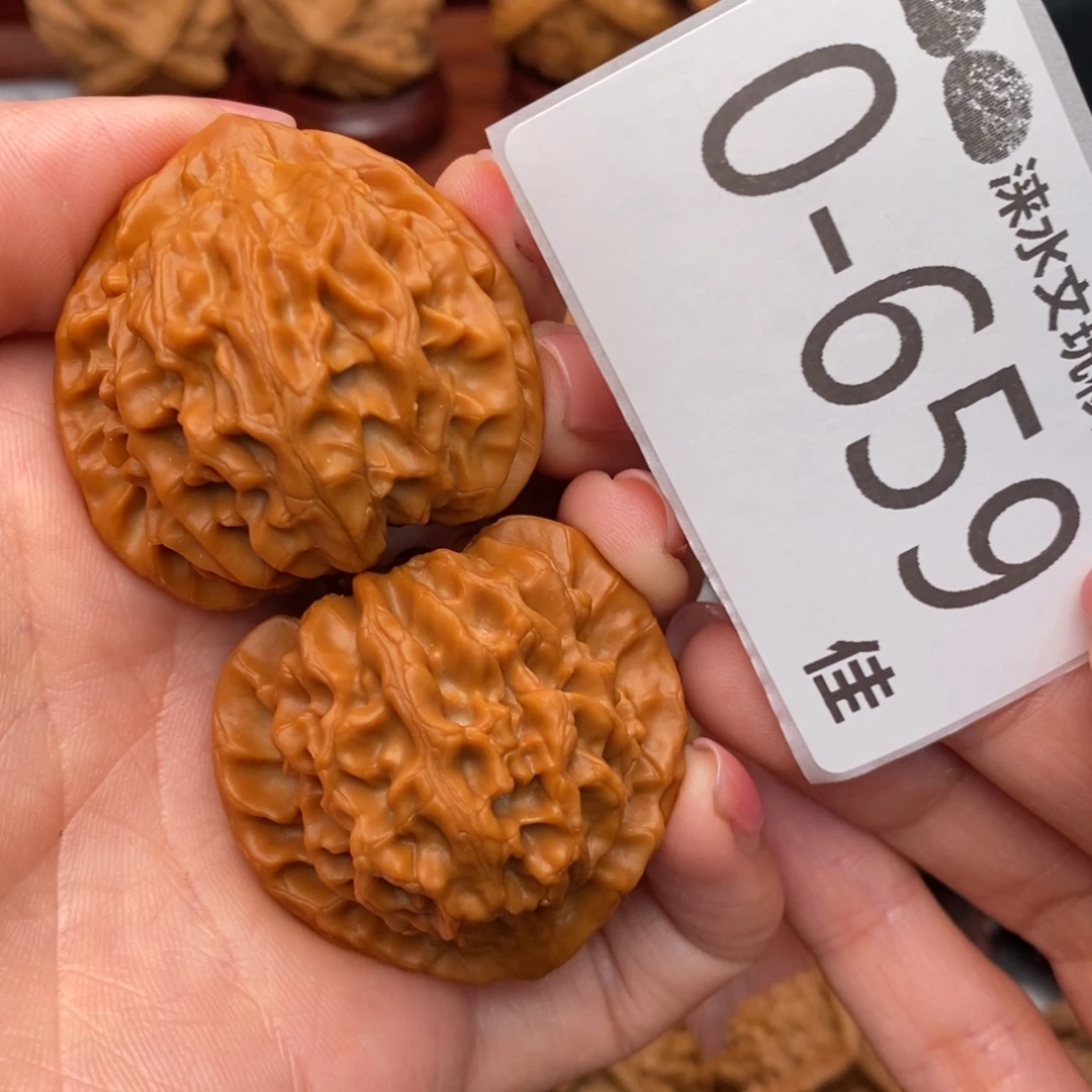 文玩核桃把件39龙门涧