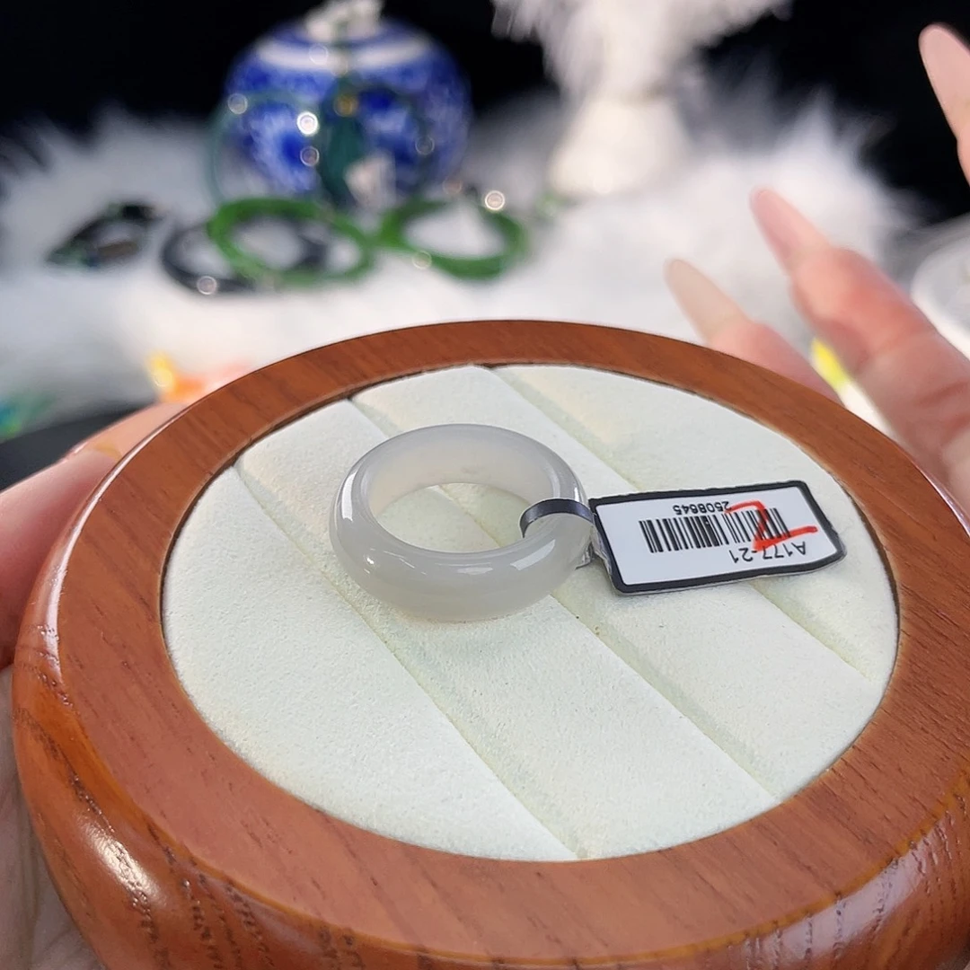 和田玉未镶嵌戒指l。冰透紫圆条。18.6。不退换