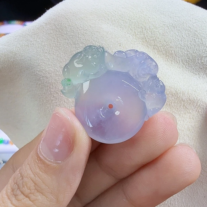 翡翠未镶嵌颈饰春带彩ju福ju才