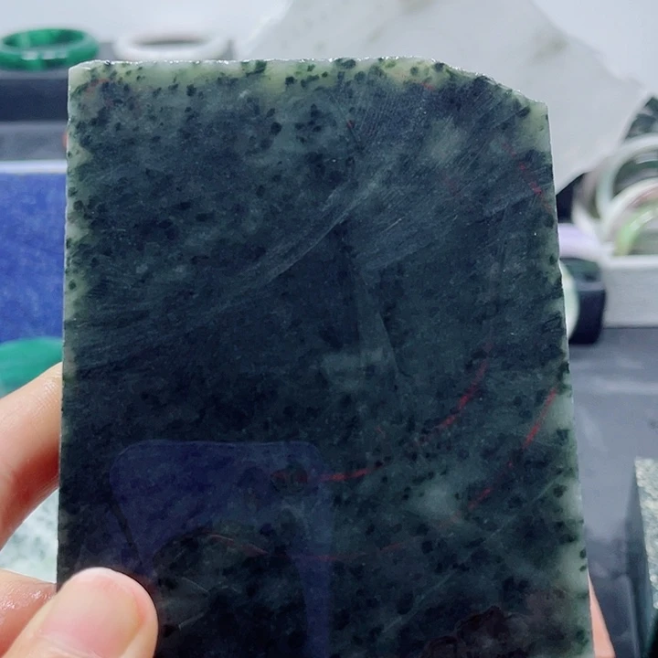 独山玉未镶嵌手镯定制