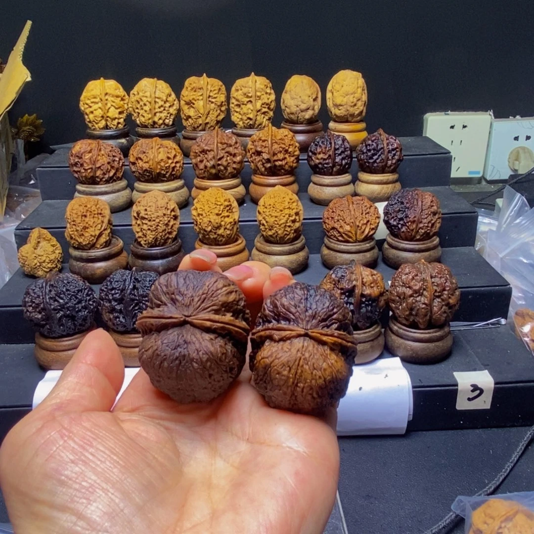 文玩核桃吊坠秦权44