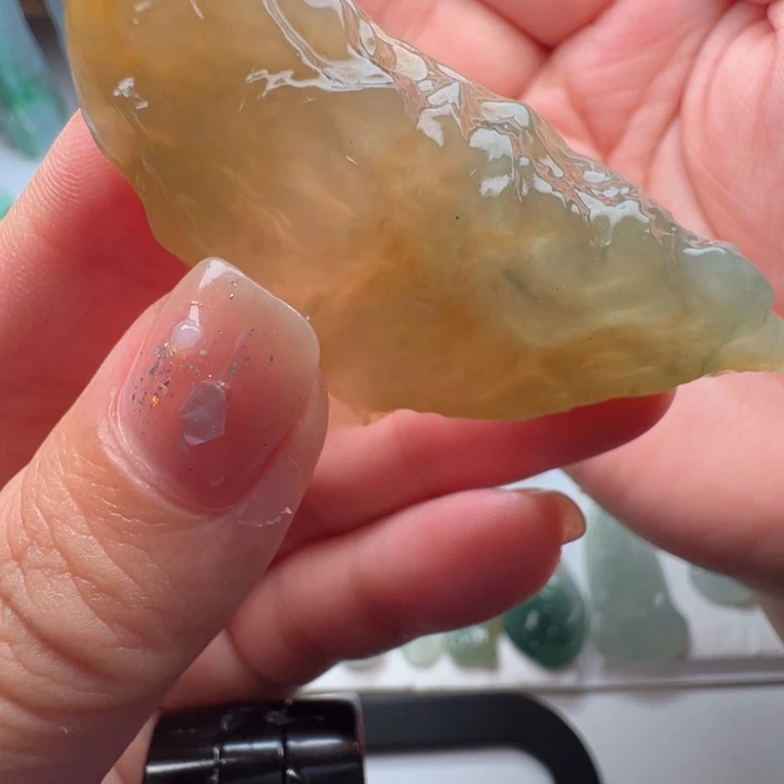 定制翡翠未镶嵌包抛光