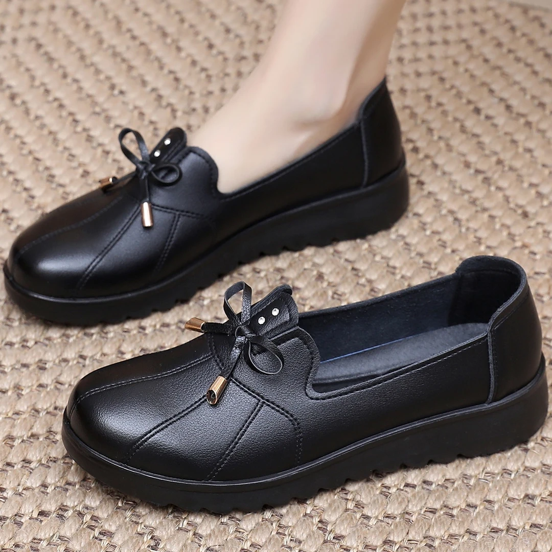 春秋妈妈鞋软底舒适单鞋中年老人皮鞋平底老年人女鞋防滑奶奶单鞋