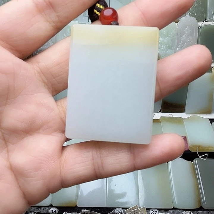 颈饰未镶嵌和田玉