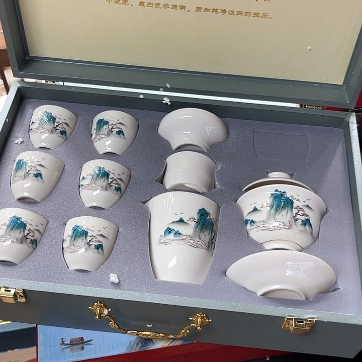 孤品茶具套装等。