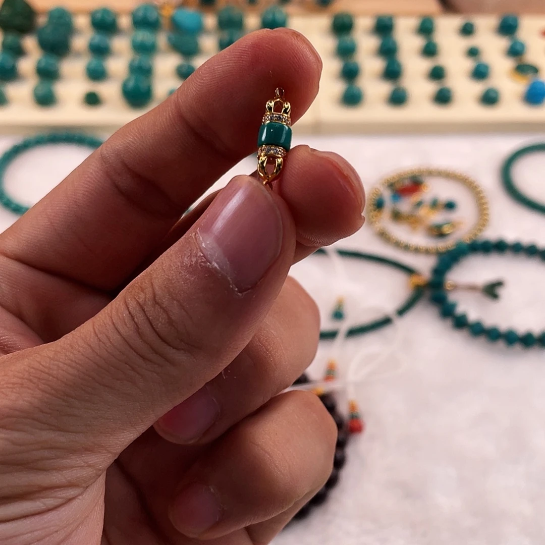 绿松石未镶嵌耳饰