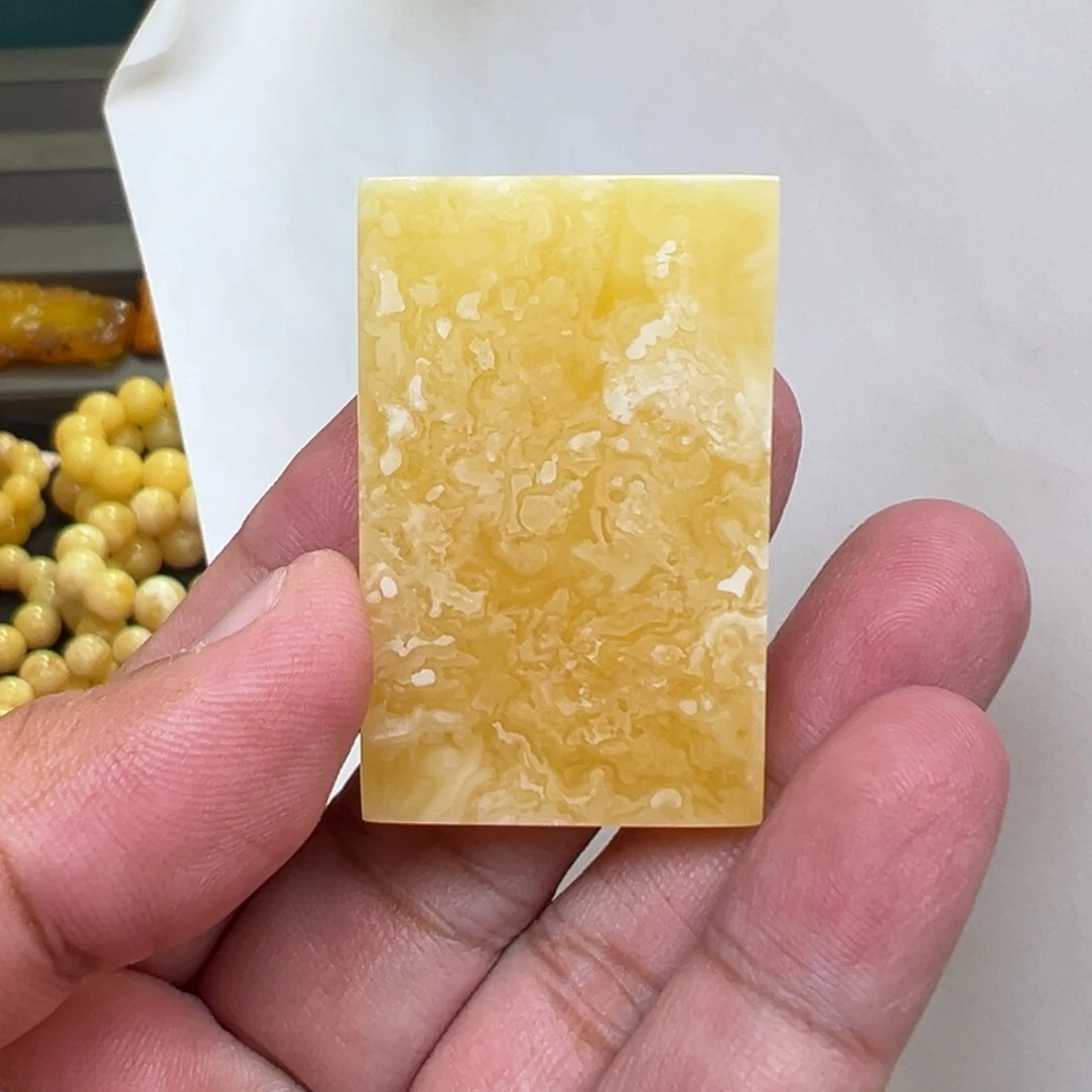 蜜蜡未镶嵌珠宝奇石11.26克