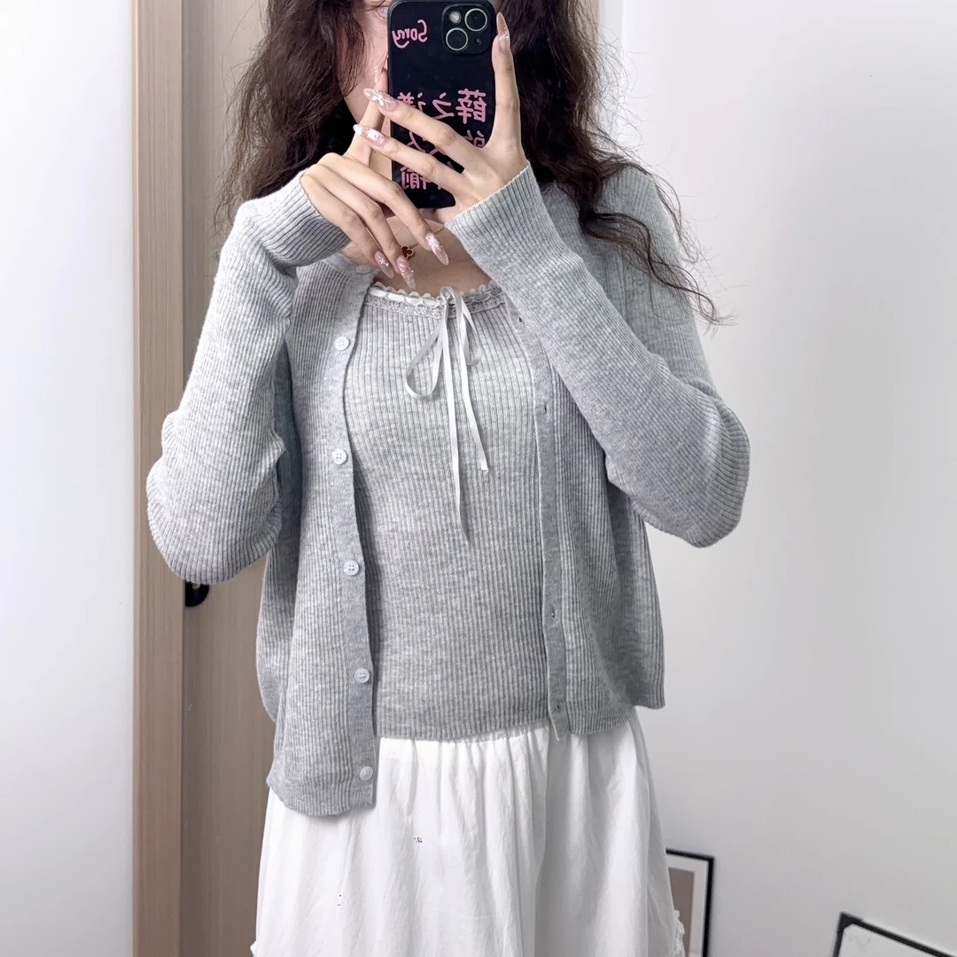 2025温柔修身薄款背心细带两件套