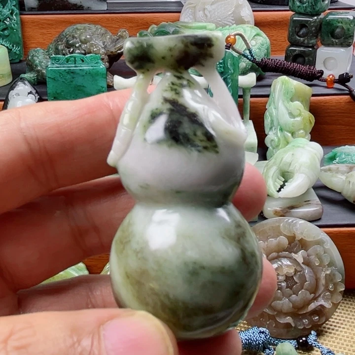 独山玉未镶嵌珠宝半成品