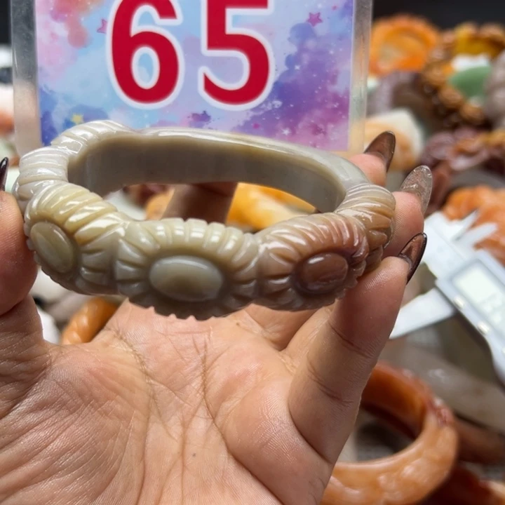 未镶嵌手镯石英岩玉