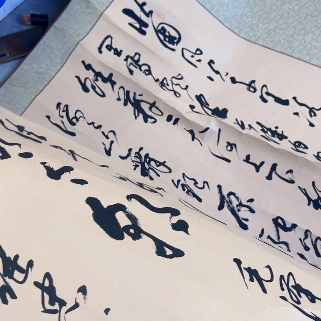 摆件，破损，水渍，轴坏都是正常的