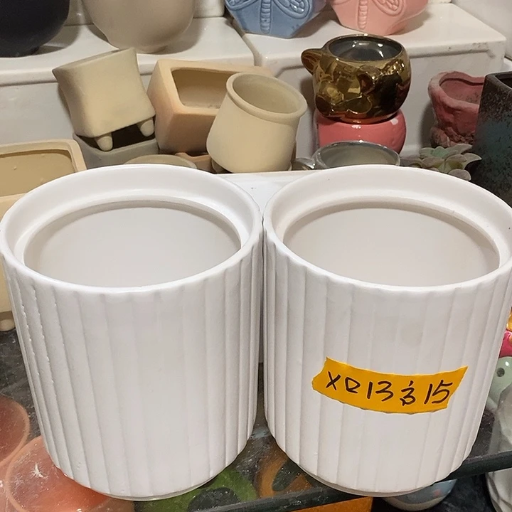 摆件陶盆有孔 瑕疵介意勿拍