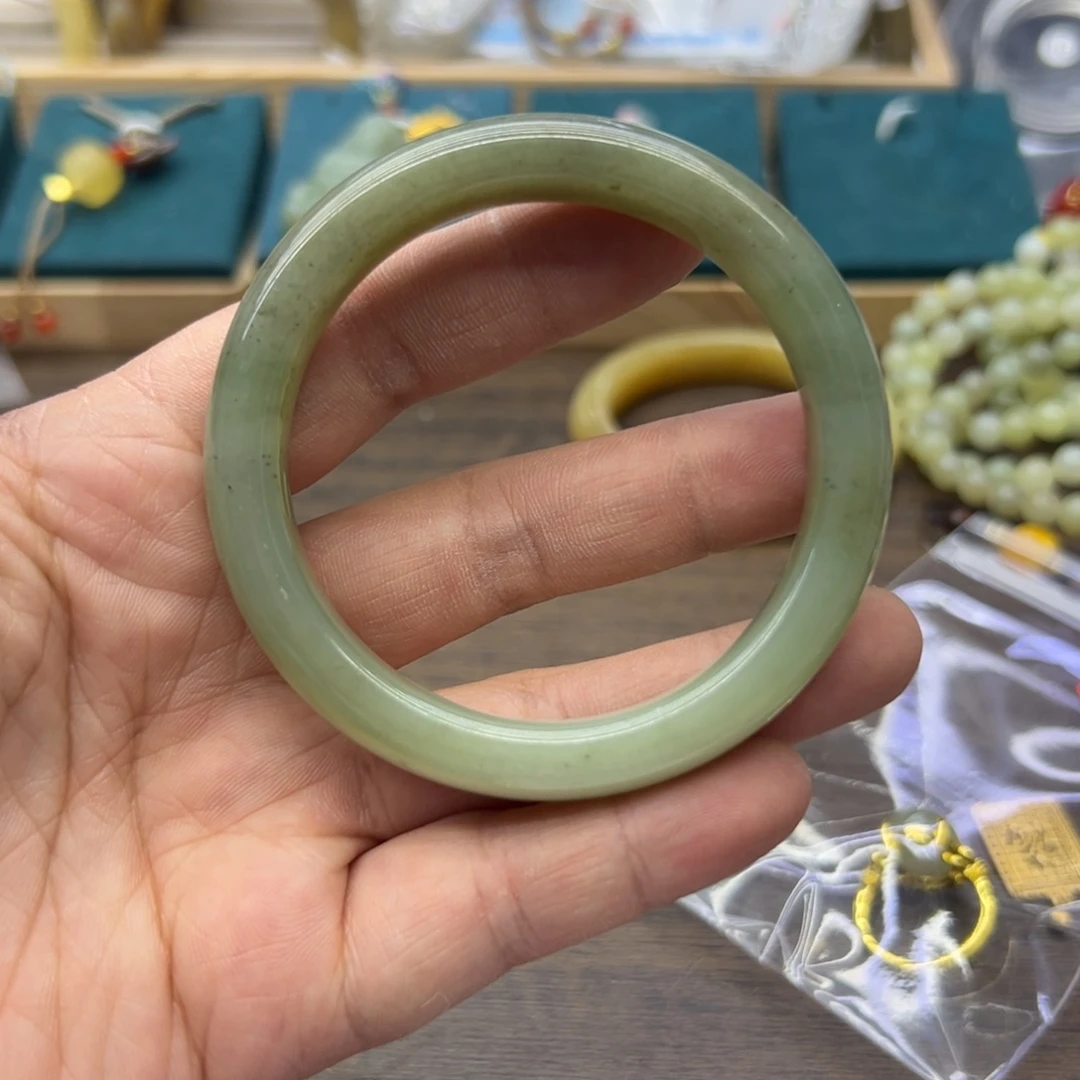 和田玉未镶嵌手镯56.6圈围1553