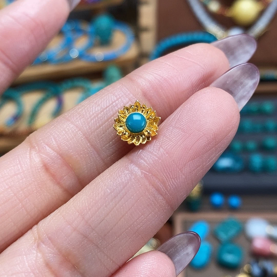 绿松石未镶嵌珠宝奇石