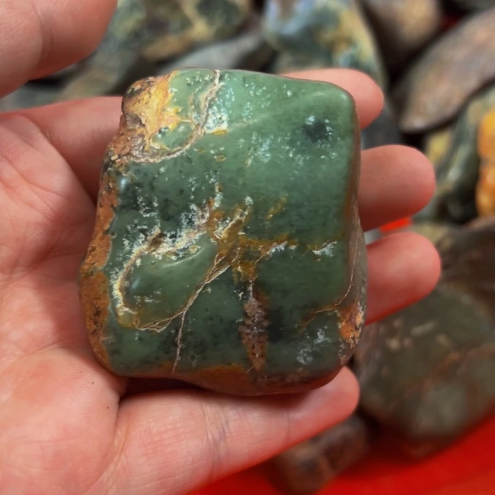 和田玉未镶嵌珠宝奇石