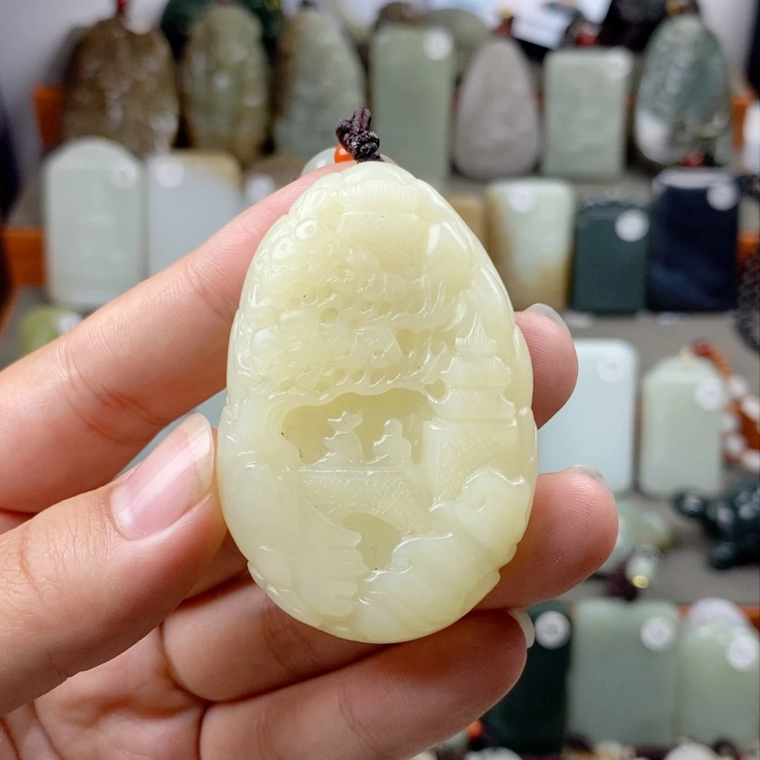 颈饰未镶嵌和田玉（黄玉）