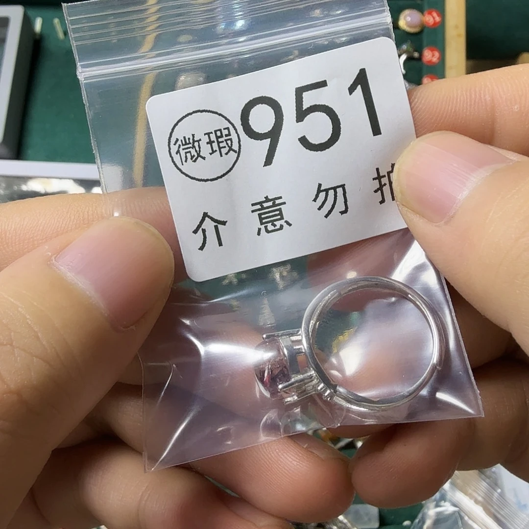 傲***咒银S925镶嵌戒指水晶