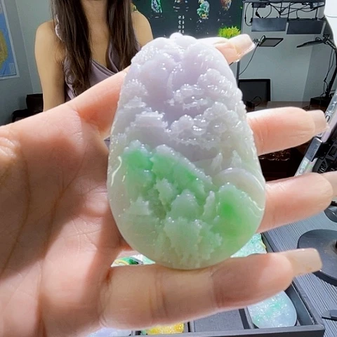 颈饰未镶嵌翡翠一个